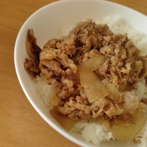 ＼めんつゆ&焼肉のタレ／我が家の牛丼！！